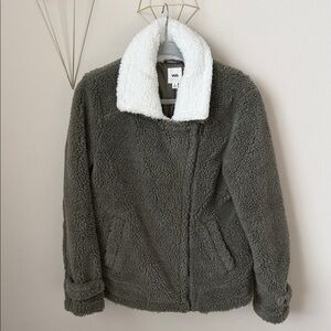 Vans Cozy High Pile Olive Jacket with White Collar